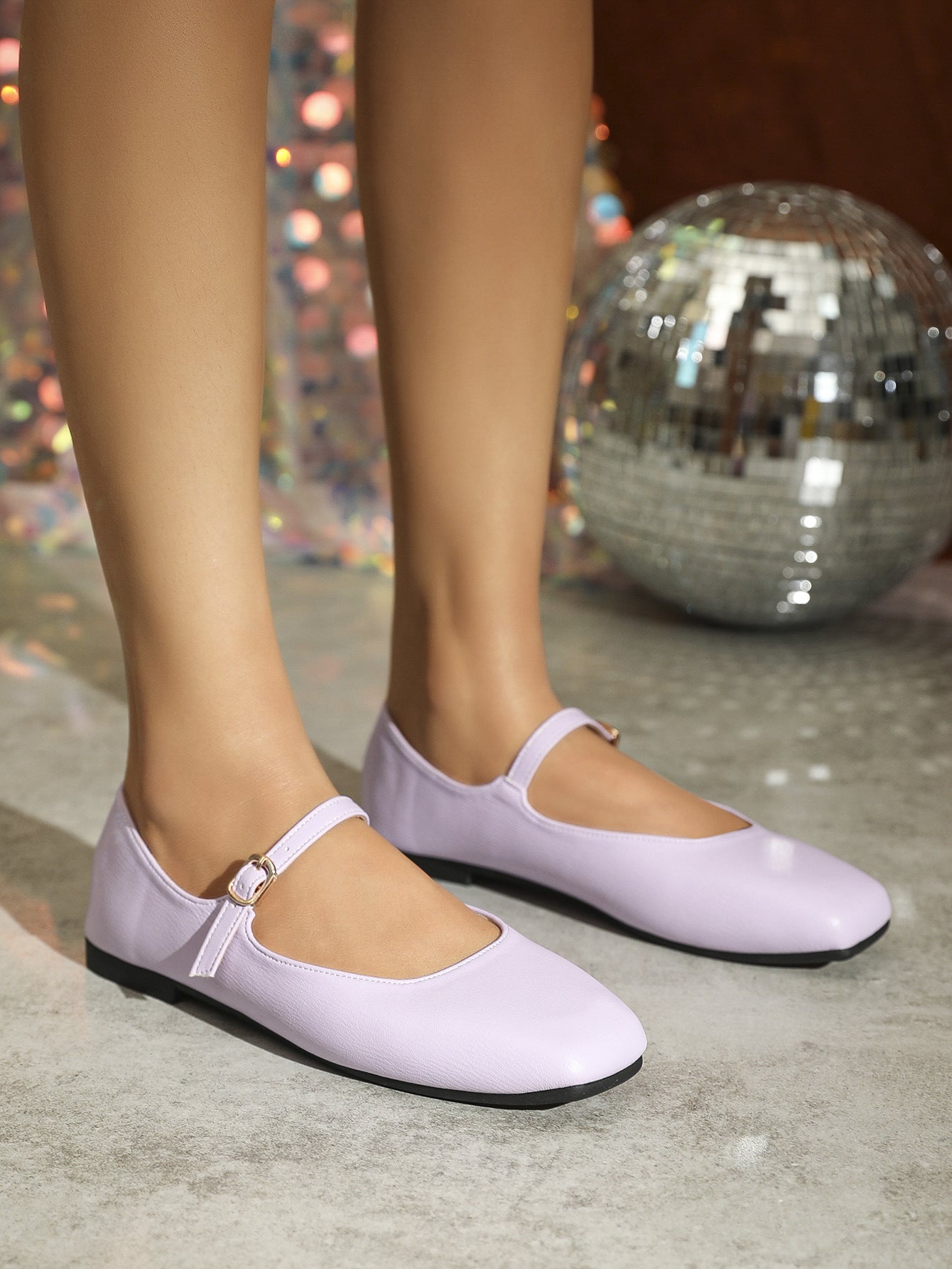 2026 new French soft leather one-button square toe shallow temperament retro Mary Jane single shoes women's flat gold